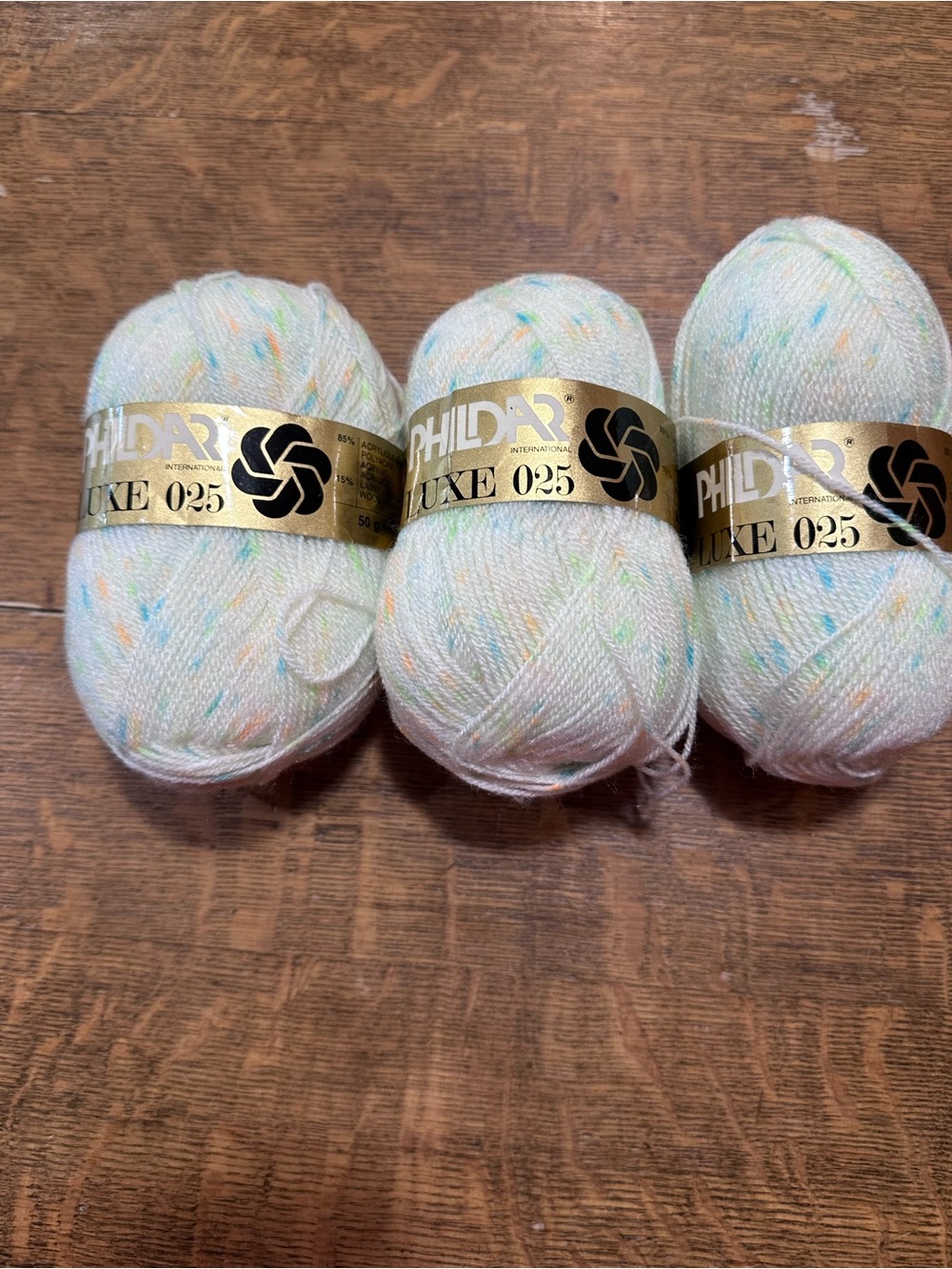 Lux Phildar Luxe 025 White Speckled Baby Pastel Yarn 3 Skeins